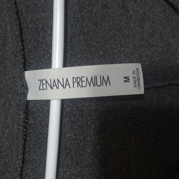 Top - Picture 2 of 2